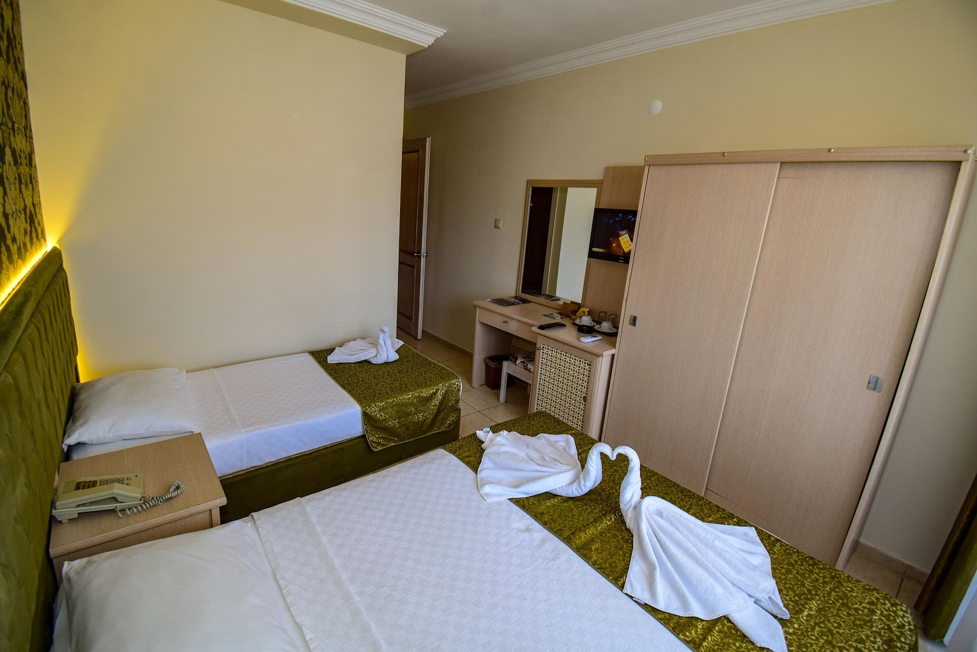 Juniper Hotel Ичмелер Екстериор снимка