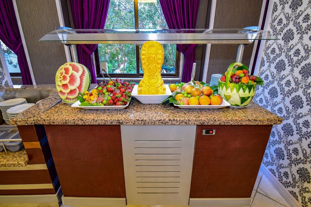 Juniper Hotel Ичмелер Екстериор снимка
