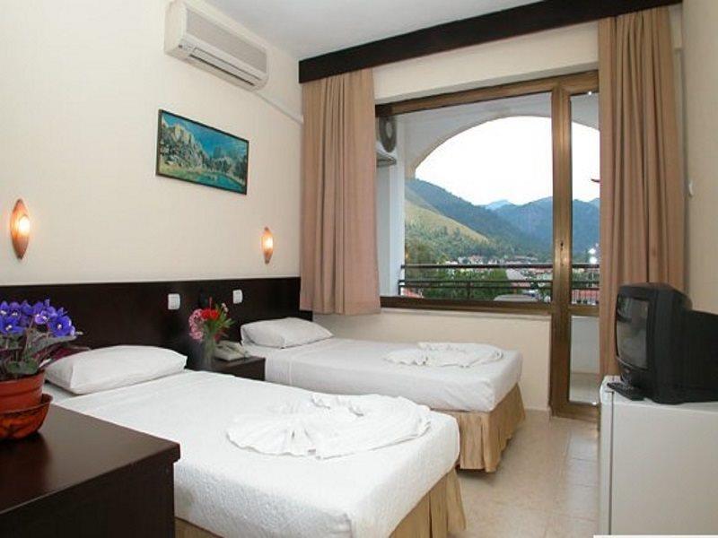 Juniper Hotel Ичмелер Екстериор снимка
